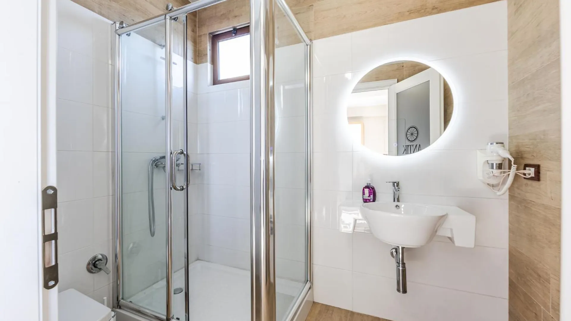Antik Hotel Durrës Albanien